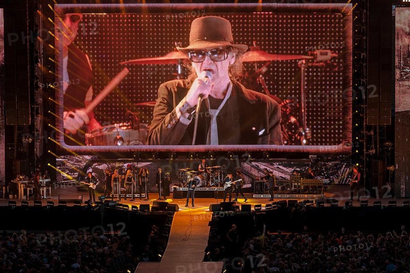Udo Lindenberg in concert with big screen