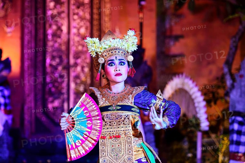 Legong dance at Ubud Palace