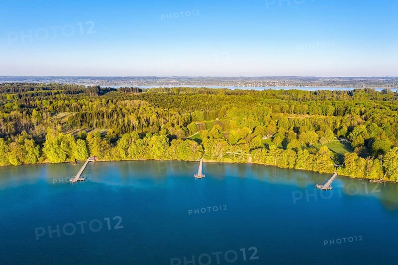 Bathing jetties at the recreation area Oberndorf, Woerthsee