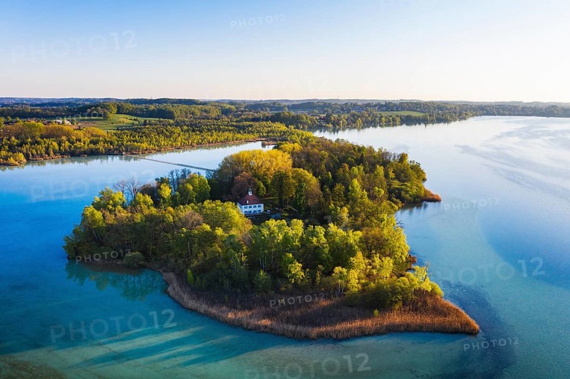 Woerth Island with Woerthschloessl Castle, Mouse Island