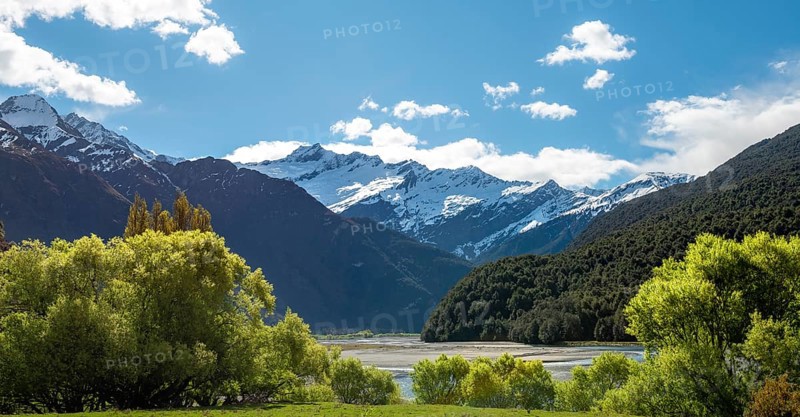 Matukituki River, snow covered mountains