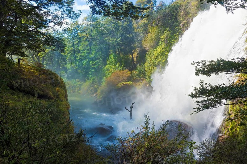 El Maqui Waterfall