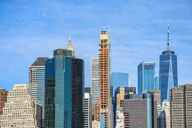 View from Pier 1 over the East River to the skyline of lower Manhattan