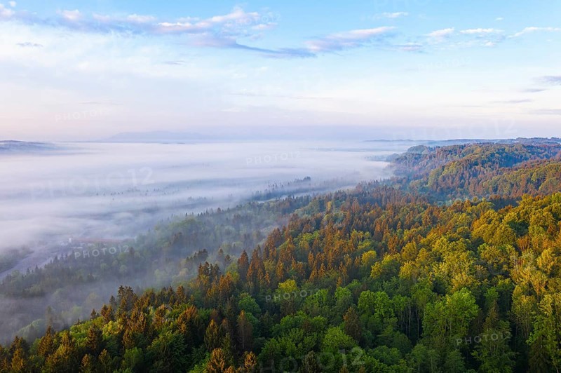 Fog in the Isar valley in the morning light