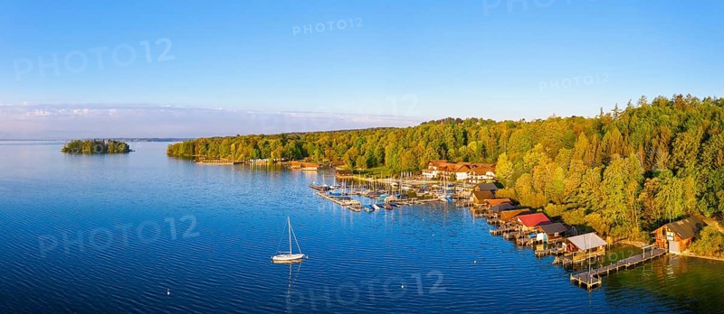 Jetties and boathouses