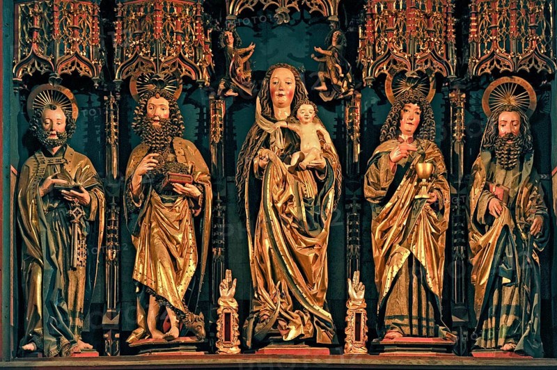 Carved figures in the high altar
