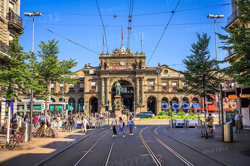 View from the Bahnhofstrasse to the main station