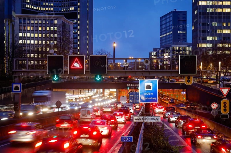 Traffic jam at the Ruhrschnellweg Tunnel on the A40 motorway