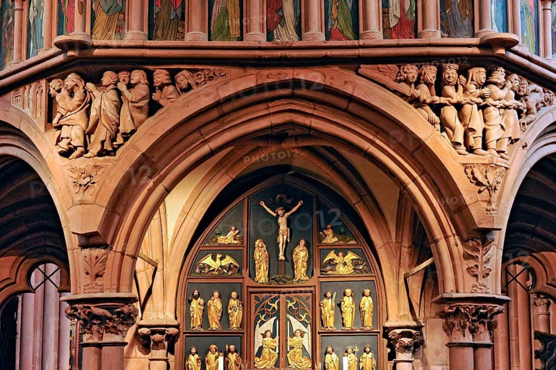 Apostolic altar or lay altar in the rood screen