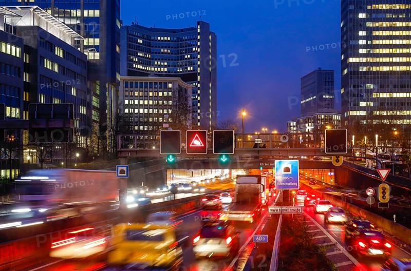 Traffic jam at the Ruhrschnellweg Tunnel on the A40 motorway
