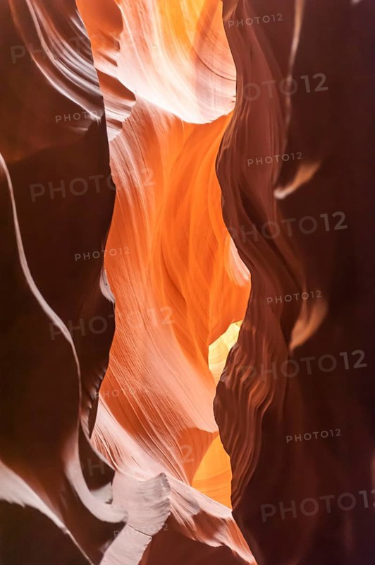 Washed out sandstone in different shades of red