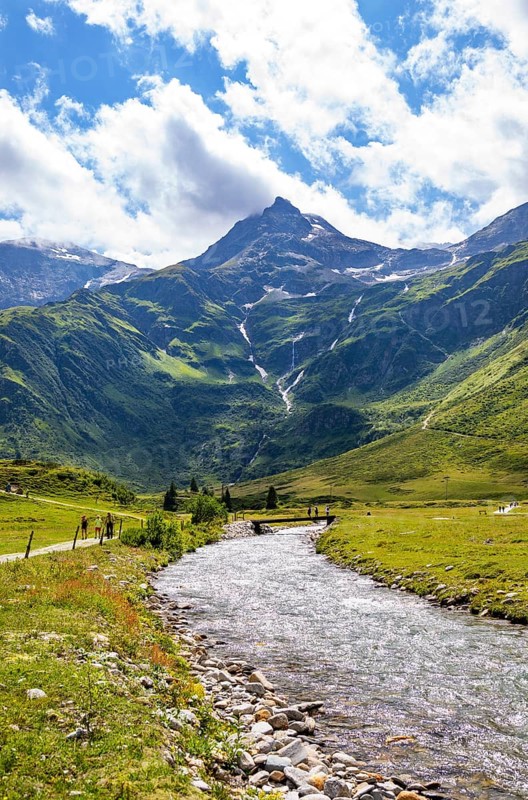 Hiking trail along the Nassfeld Ache