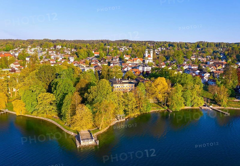 Castle and castle park in Tutzing