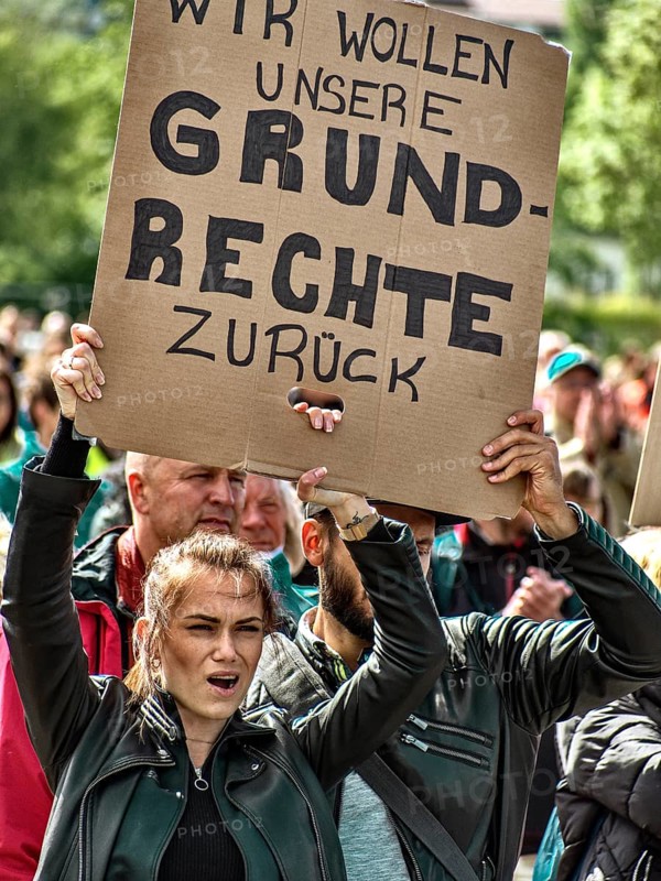 Demonstration for basic rights on the Stuttgart Wasen