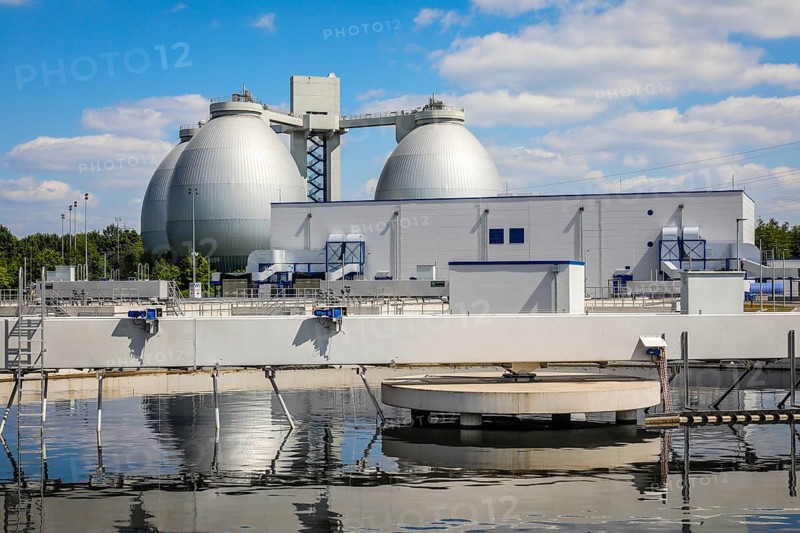 Wastewater treatment in the new sewage treatment plant Emschermuendung KLEM