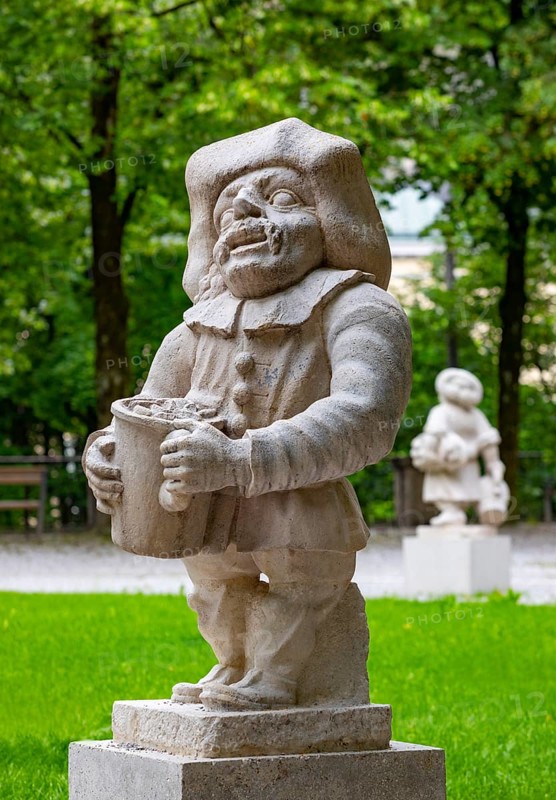 Dwarf with cam pot