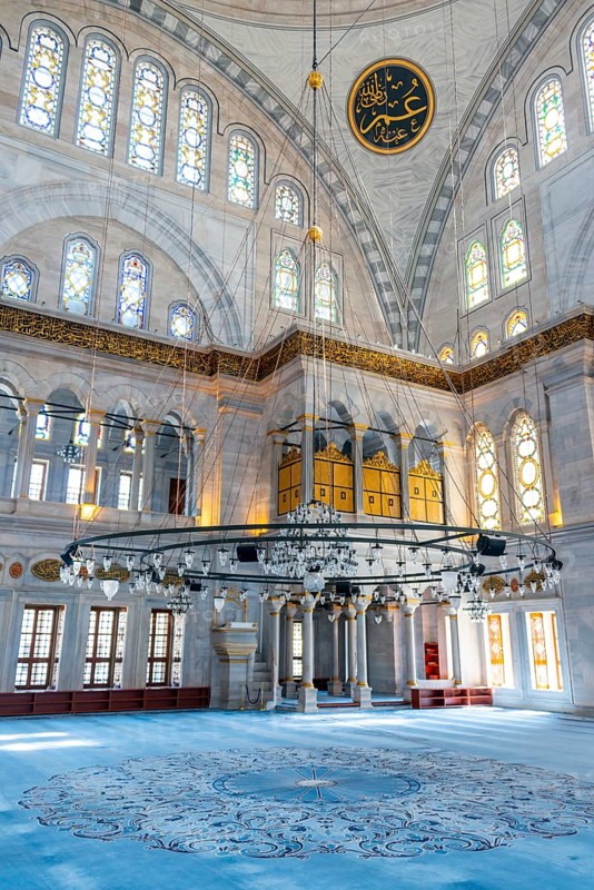 Interior of the Nuruosmaniye Mosque