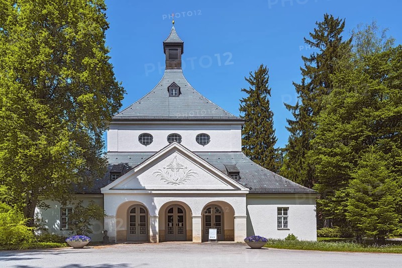 Funeral hall in the Waldfriedhof
