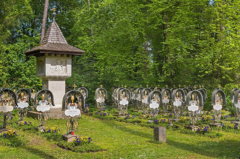 Memorial stone and cemetery of the Congregatio Mariana Sacerdotalis