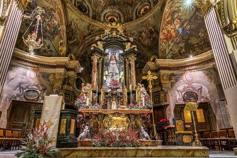 High altar with the black Madonna