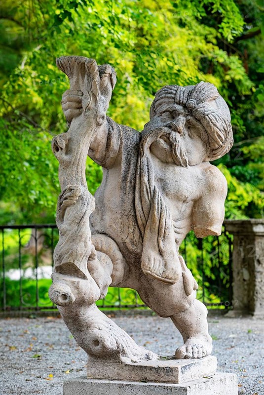 Dwarf with turban