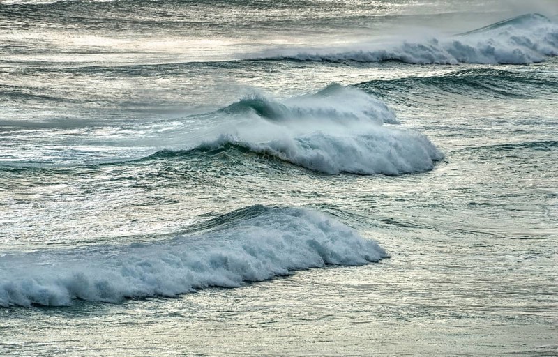 Strong swell