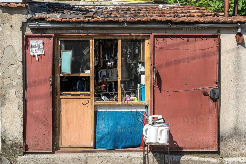 Small shop with electrical appliances