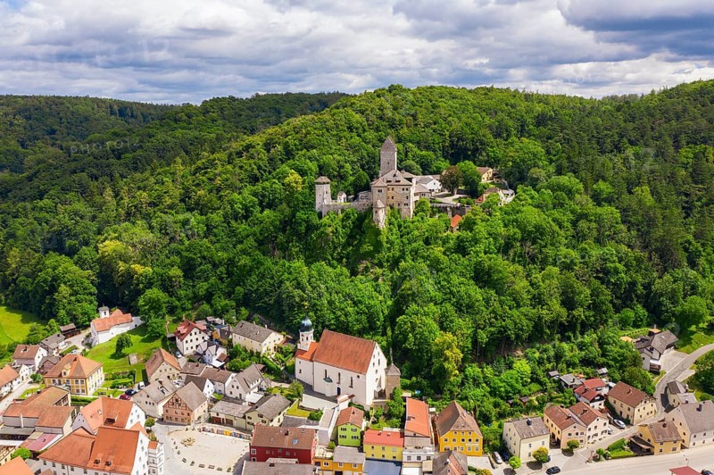 Castle Kipfenberg and village Kipfenberg