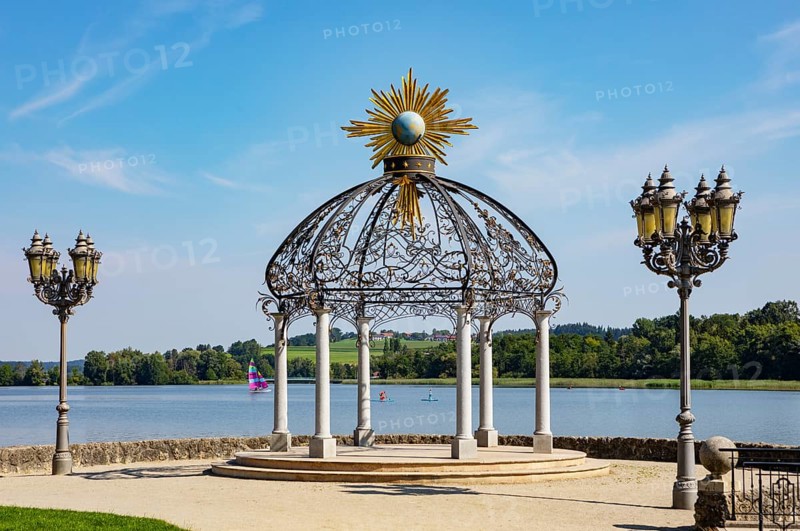 Pavilion on the beach promenade at Waginger See