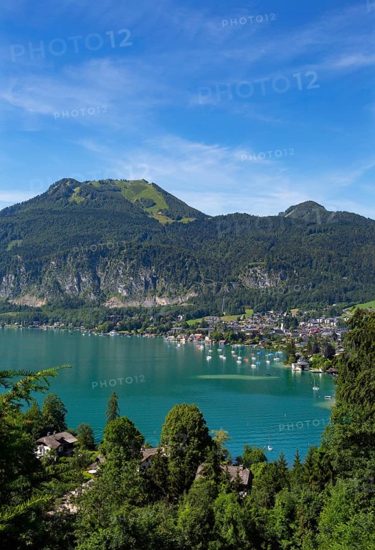 Sankt Gilgen on Lake Wolfgang with the Zwoelferhorn