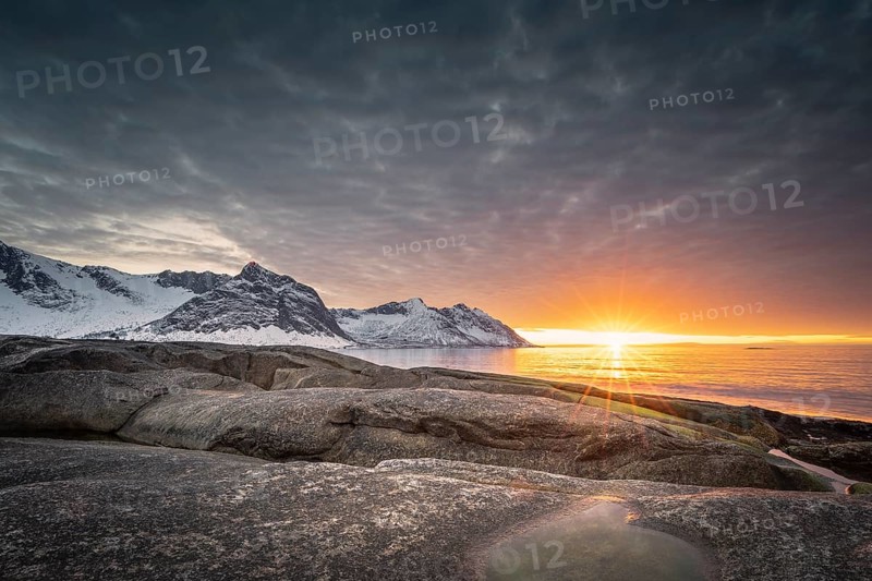 Rocky beach of Tungeneset
