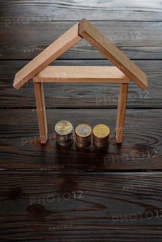 Symbolic picture of building saving