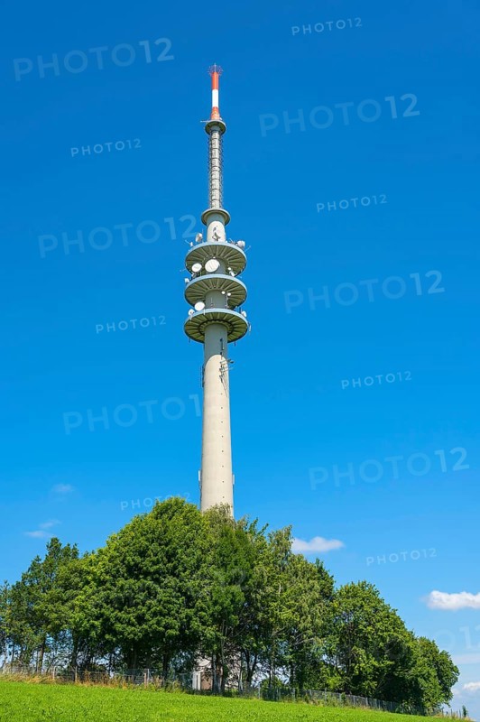 Transmitter mast