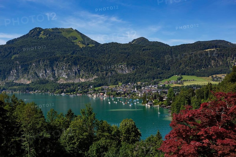 Sankt Gilgen on Lake Wolfgang with the Zwoelferhorn