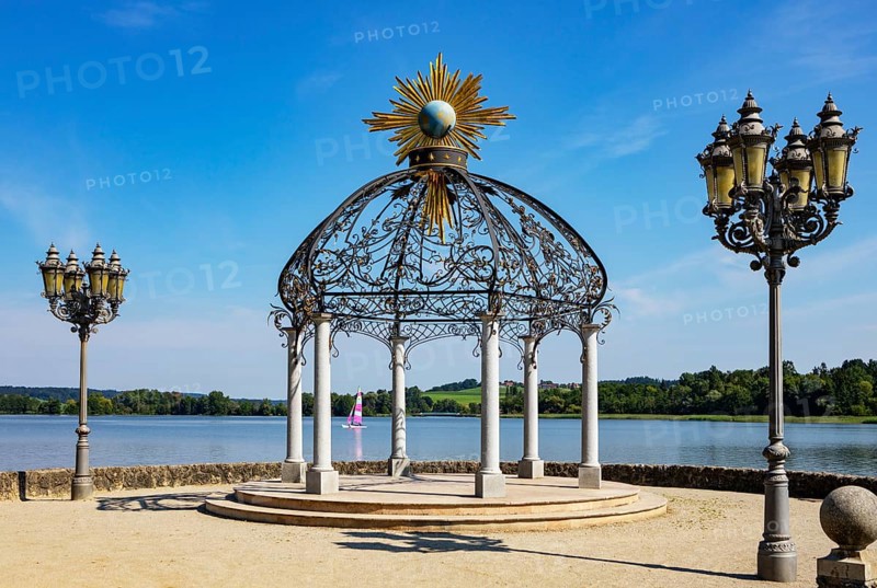 Pavilion on the beach promenade at Waginger See