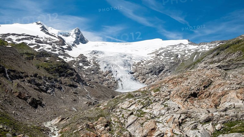 Mountain landscape with glacier Schlatenkees