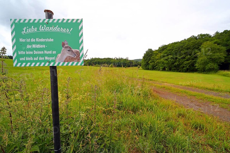 Sign for the protection of game