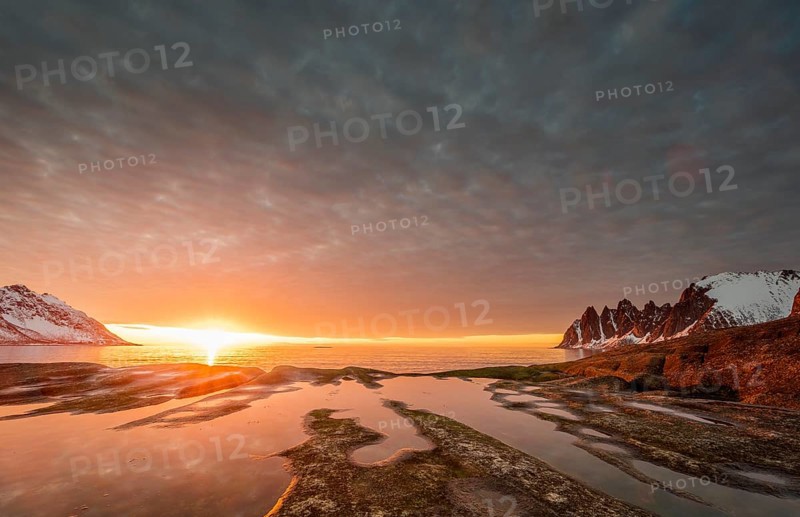 Rocky beach of Tungeneset