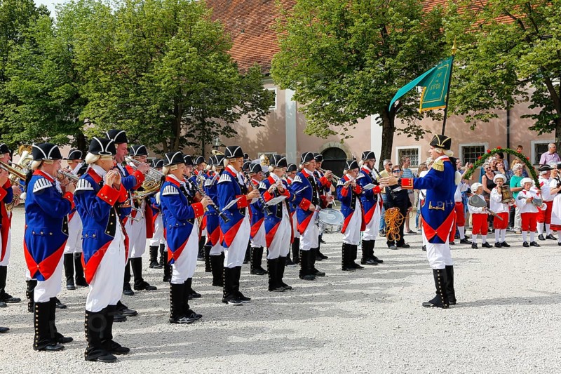 Ulmer Binder Dance in the monastery yard in Wiblingen