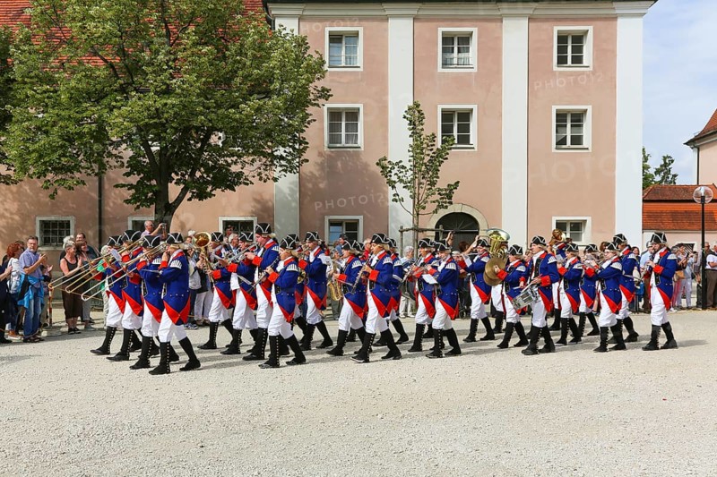 Ulmer Binder Dance in the monastery yard in Wiblingen