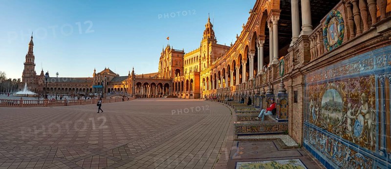 Plaza de Espana in the evening light