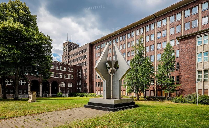 City Hall and aluminium-stainless steel sculpture Adamas by Guenter A. Steinmann