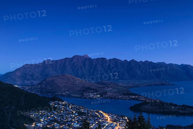 View over Queenstown and Lake Wakatipu