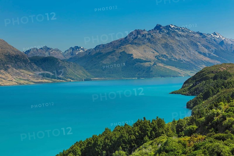 View over Lake Wakatipu to the Thomson Mountains