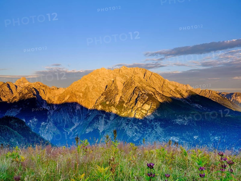 Sunrise at the Watzmann with the east face