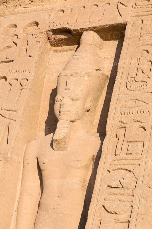Colossal statue at Hathor temple of queen Nefertari