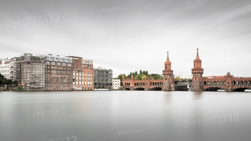 Oberbaum bridge across the Spree