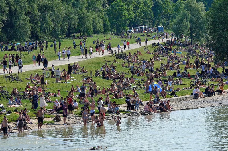 Bathing pleasure on the Isar