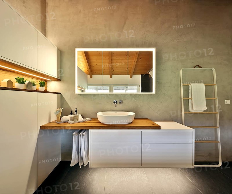 Modern bathroom