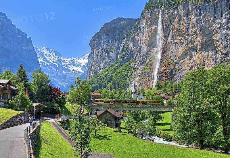 Village view with Staubbach Falls